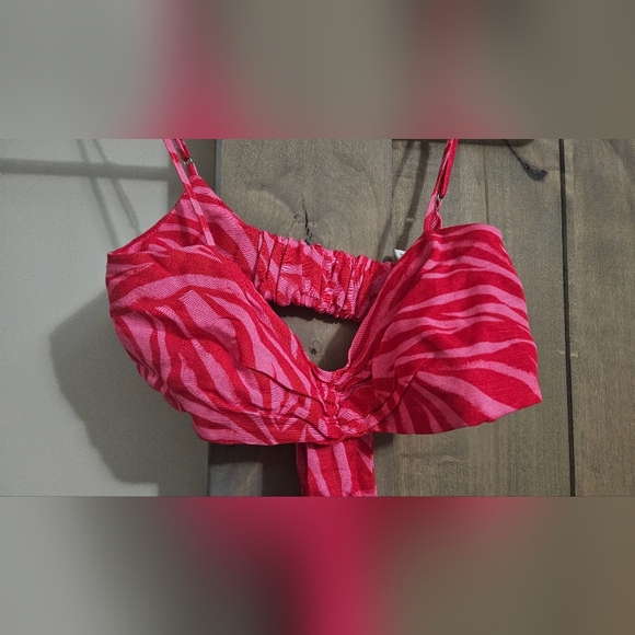 H&M Tie Front Linen Blend Bralette Crop Top. Zebra Print Red/Pink. Size XS NWT - Picture 12 of 16